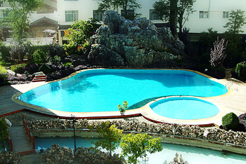 丽江国际大酒店游泳池