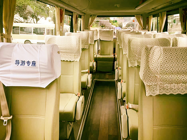 宇通CL7 19座中巴 内饰图