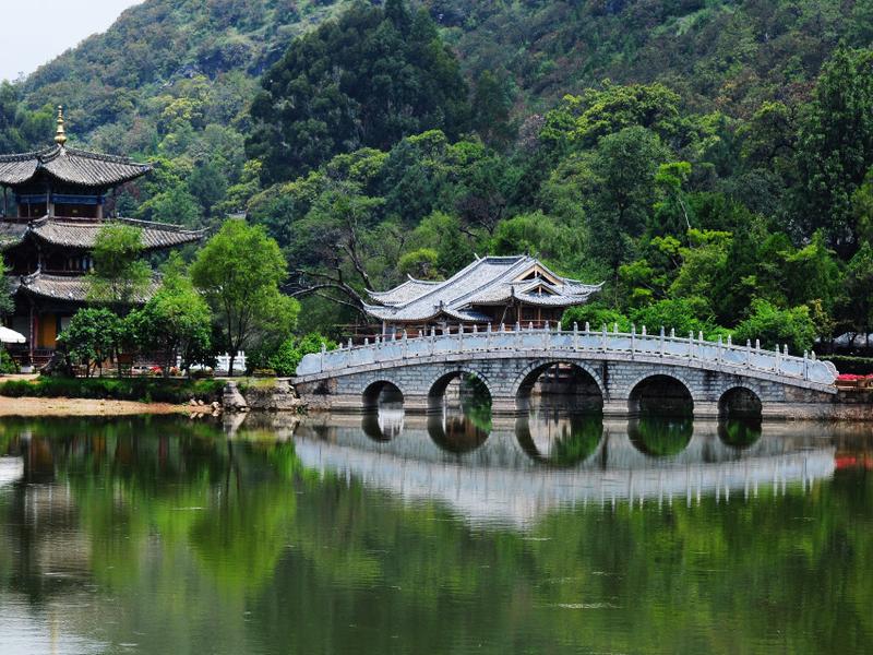 黑龙潭公园