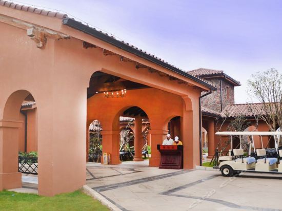 昆明华侨城高尔夫——群樱荟酒店